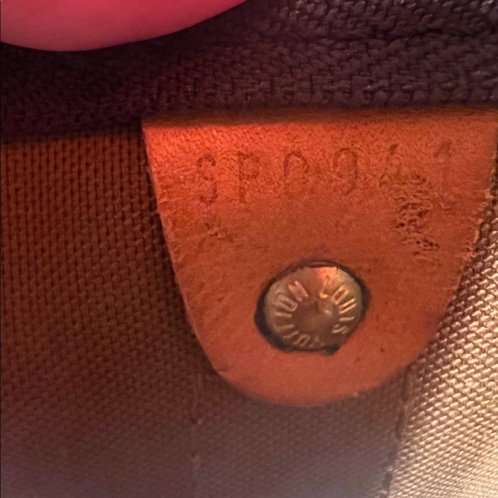 Louis Vuitton KeepAll - Picture 12 of 16